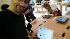 "Hello Sir, So you are interested in iPads?" "Leave me alone, I'm in the middle of my favicon tests"